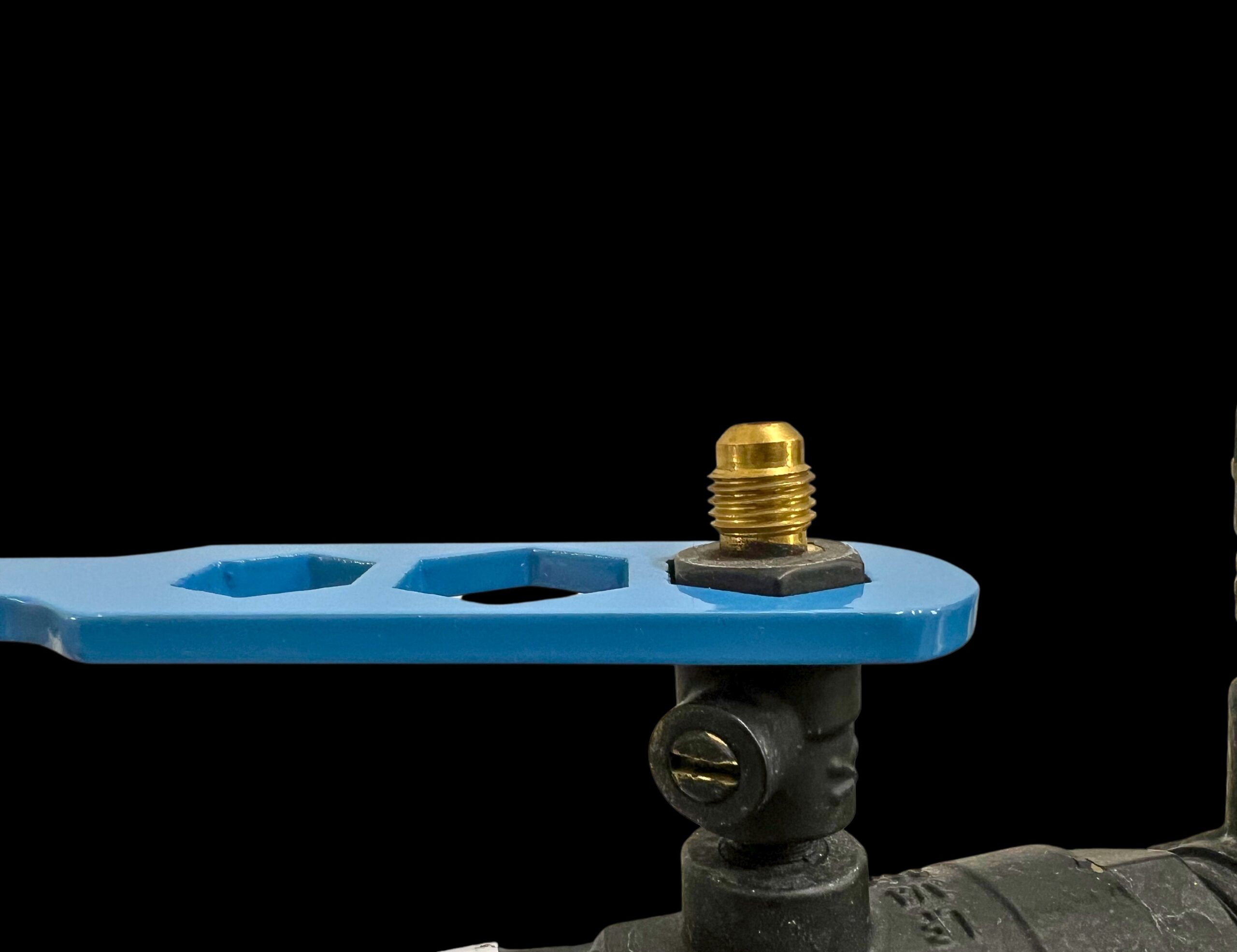 TC100. Test cock wrench for easily installing or uninstalling test cocks